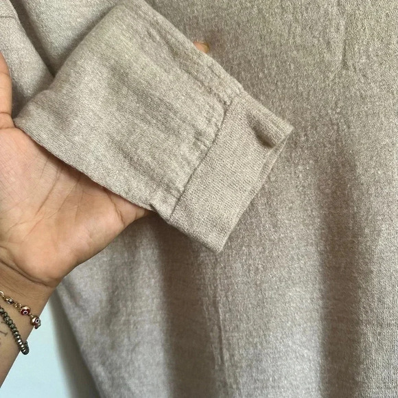 J.Crew Marino Wool and Linen blend Vneck Sweater size Small - Picture 7 of 7